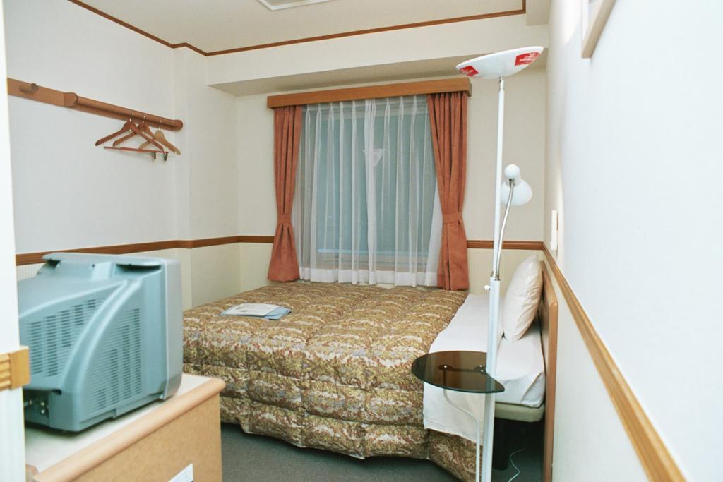 Toyoko Inn Yokohama Minatomirai-Sen Nihon-Odori Ekimae Номер фото